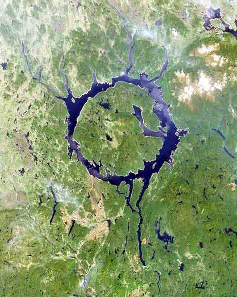 ManicouaganLake.jpg